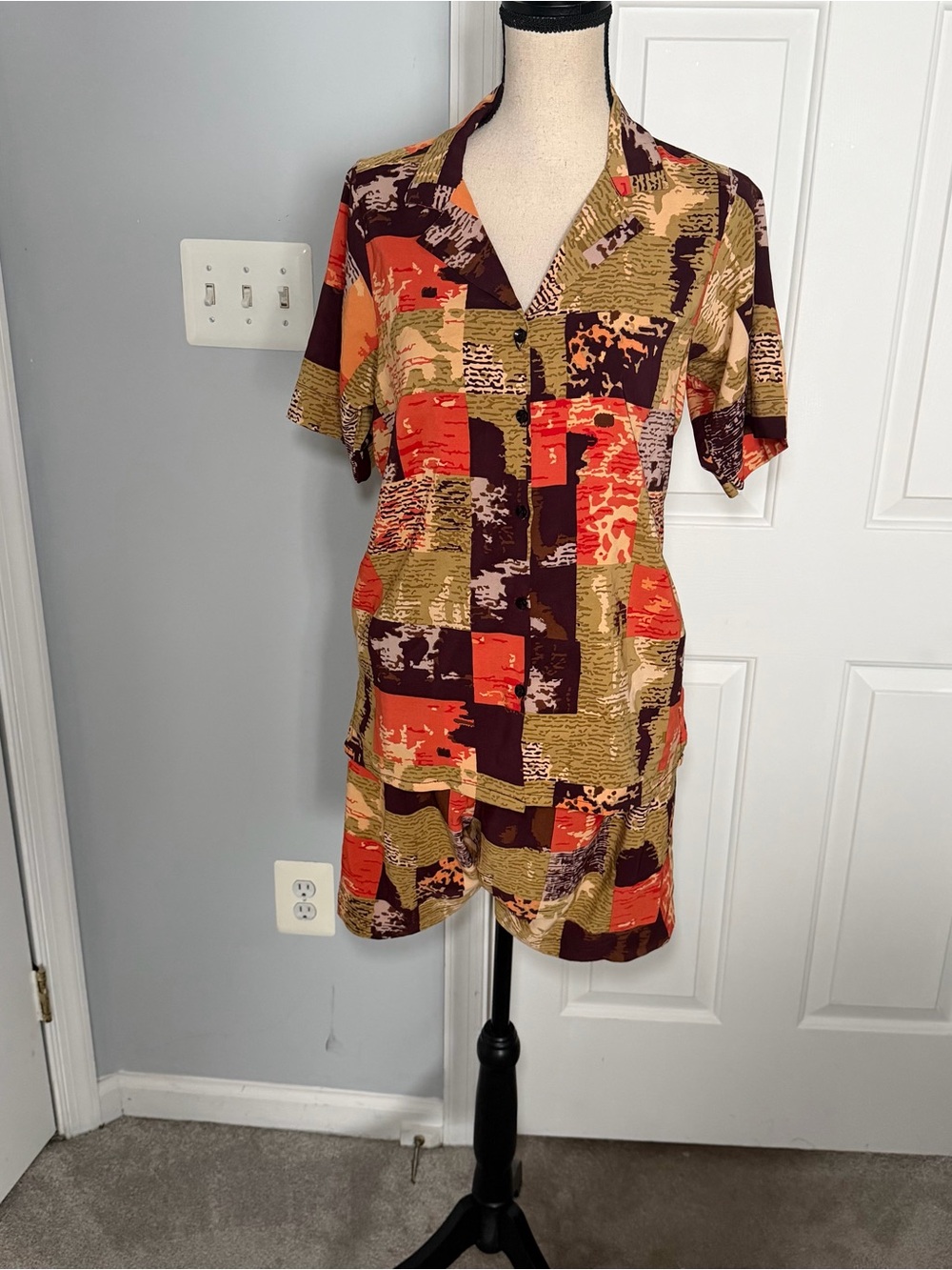 Colorful Short Set in Orange, Khaki and Brown